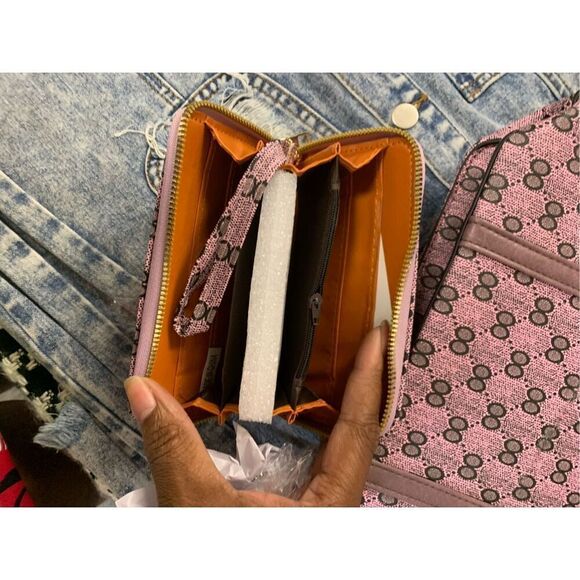 2 Piece Monogrammed Handbag Set - Picture 4 of 4